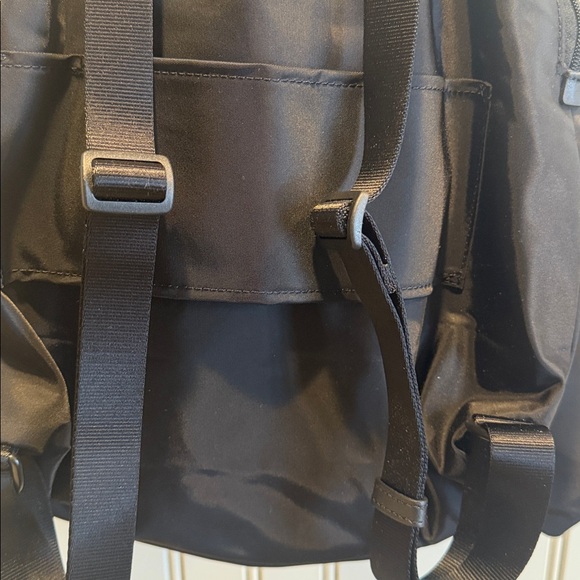 TUMI Voyageur Just In Case Black Backpack with Detachable Pouch - Picture 3 of 9